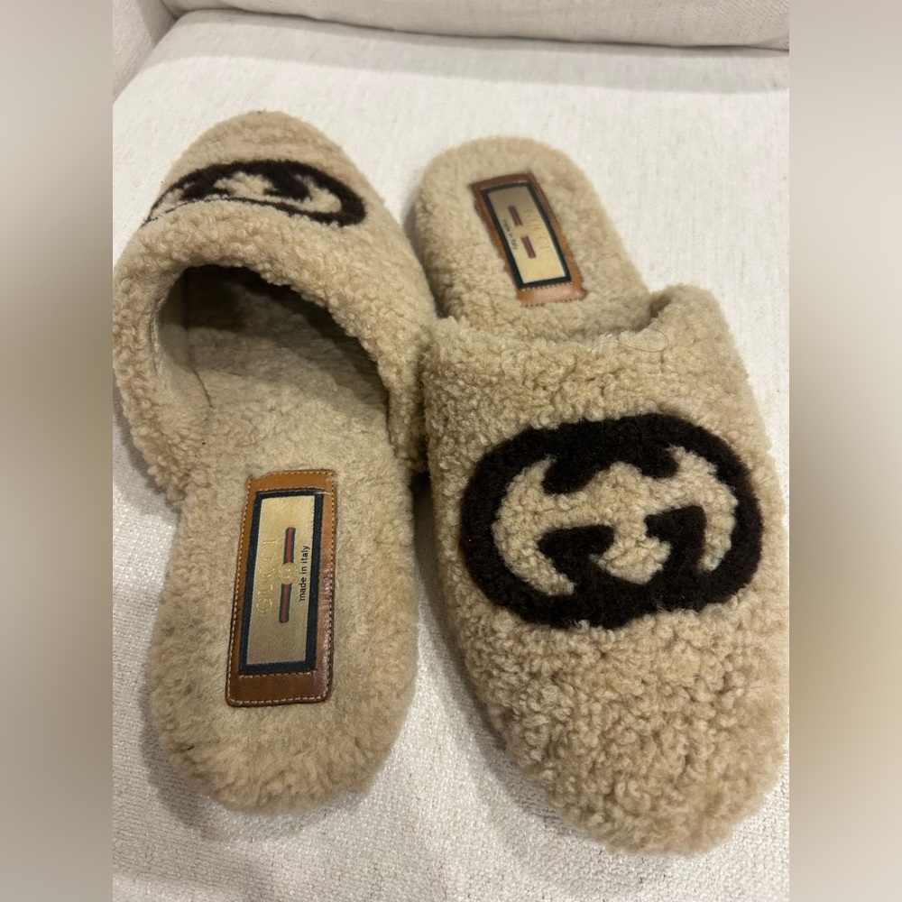 Gucci Beige Shearling Slip-On Mules with brown Double-G - Picture 3 of 6